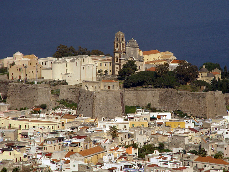 lipari castle