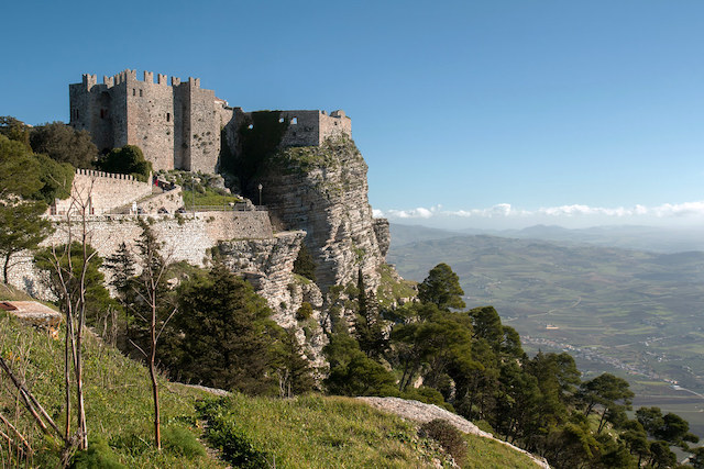 castello_di_venere_sicily