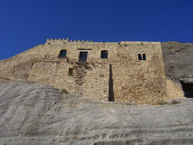 castello_di_sperlinga_sicily